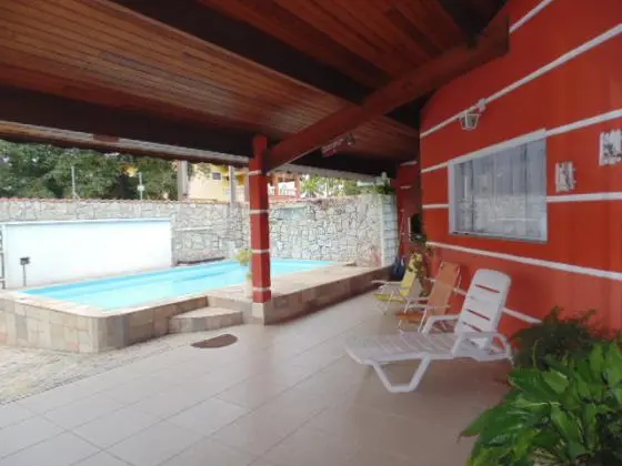 Ótima Casa Avarandada, 3 Dts. Área de Lazer - 200mts da Praia