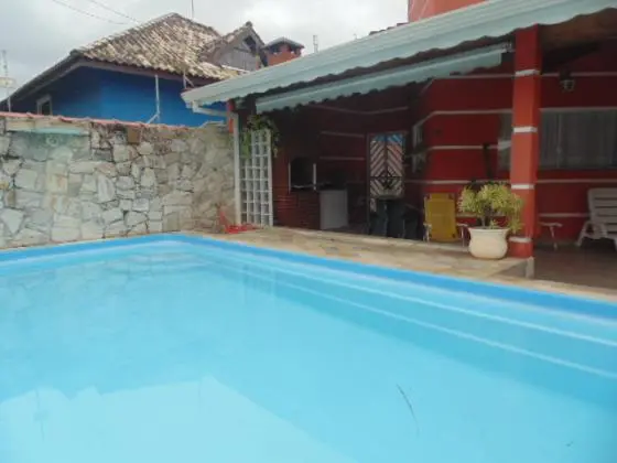 Ótima Casa Avarandada, 3 Dts. Área de Lazer - 200mts da Praia