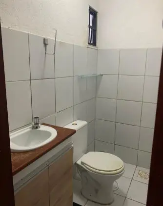 Vende-se Casa de Condomínio