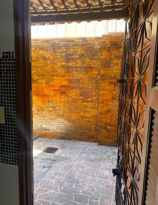 Vende-se Casa de Condomínio