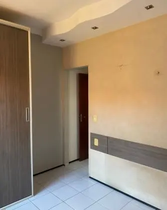 Vende-se Casa de Condomínio