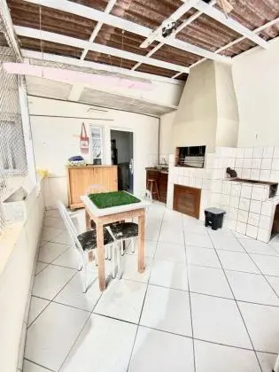 Vendo casa a 500 metros do Shopping Beiramar