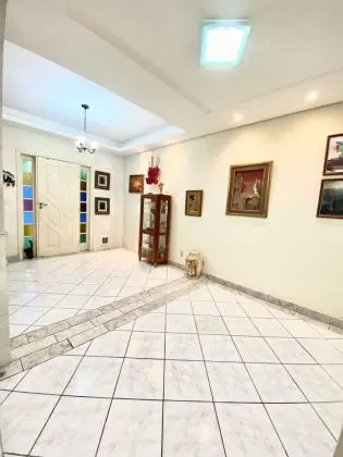 Vendo casa a 500 metros do Shopping Beiramar