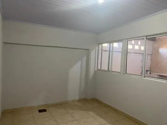 Vendo ou Alugo Casa em Condomínio, Jardim Gardênia, 03 quartos
