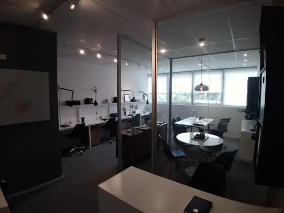 Salas comerciais de 35m ideais para escritórios, consultório, com uma excelente infraestrutura externa