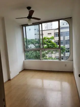 Apartamento em Santos SP - na quadra da praia