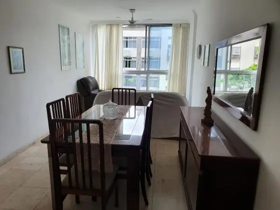 Apartamento em Santos SP - na quadra da praia