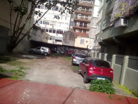 Área NOBRE  - Perto do metrô - Aptº duplex  + 20 vagas