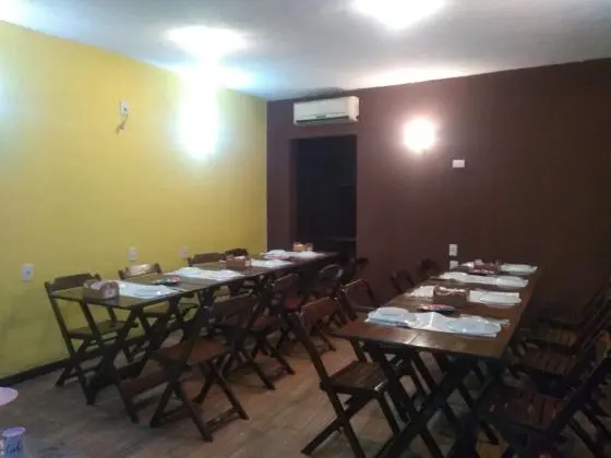 Alugo Lojão 500 m2 no centro de Santa Cruz ( Reta da Base )