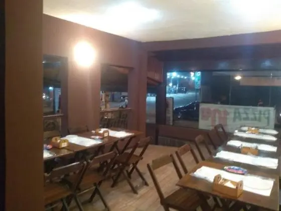 Alugo Lojão 500 m2 no centro de Santa Cruz ( Reta da Base )
