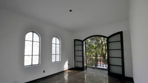 Imponente sobrado na Vila São Francisco, zona oeste SP