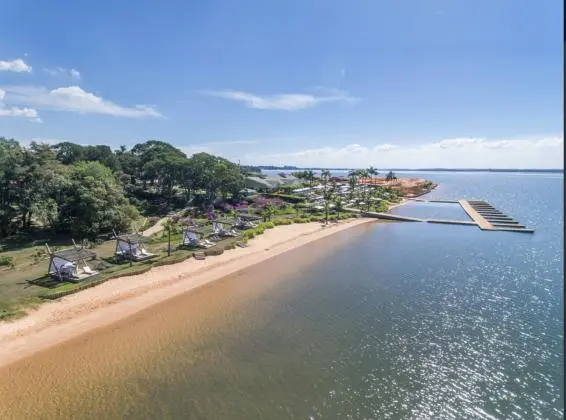 Lote de 645m2 em condomínio de alto padrão - Riviera de Sta Cristina XIII