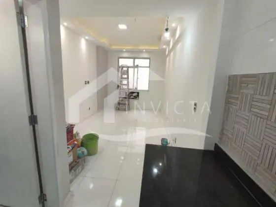 MARAVILHOSO CONJUGADO REFORMADO NO CORAÇÃO DE COPACABANA!!  IMÓVEL FCAP10802