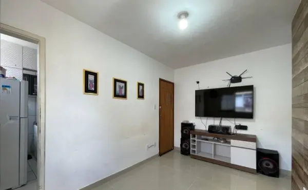 Vendo 2/4 Frente de Rua / Otima Localização e Oportunidade