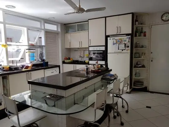 Casa com terreno de 3000 metros quadrados