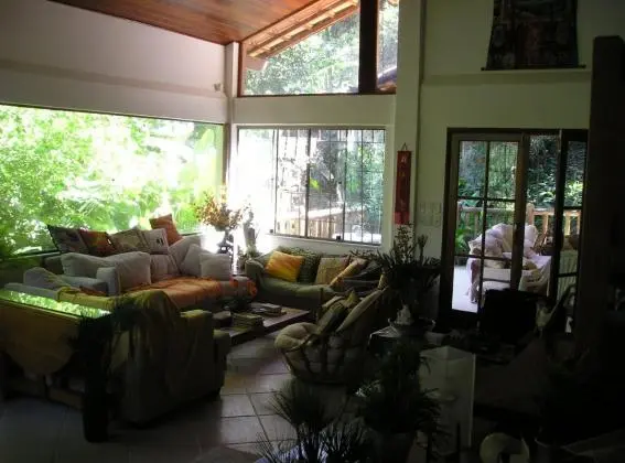 CASA LINDA À VENDA - OPORTUNIDADE