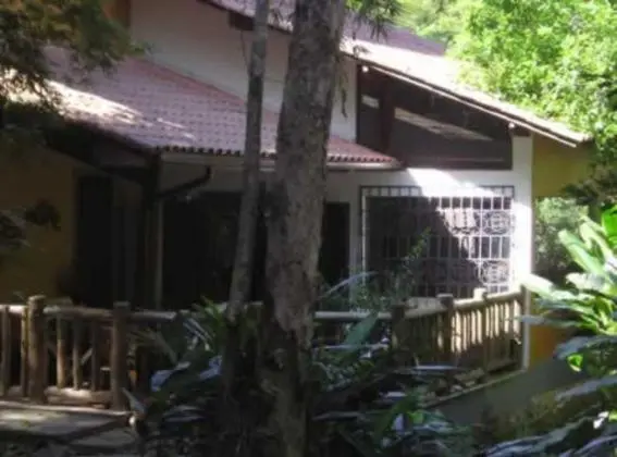 CASA LINDA À VENDA - OPORTUNIDADE
