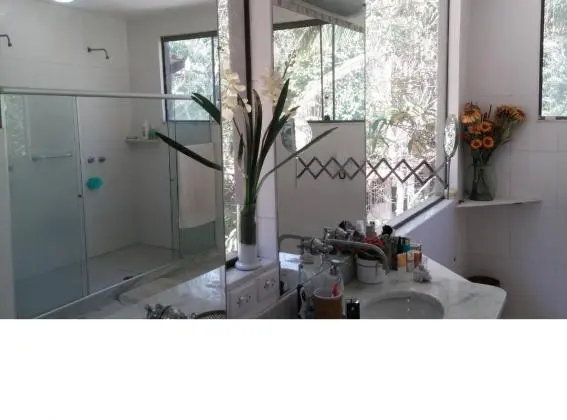 CASA LINDA À VENDA - OPORTUNIDADE