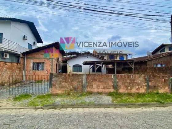 Terreno, divisa  bairro Iririú com Comasa, Joinville SC.