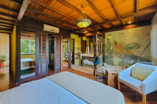 Casa para venda com 4 quartos (suítes) Região Granja Viana