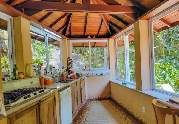 Casa para venda com 4 quartos (suítes) Região Granja Viana
