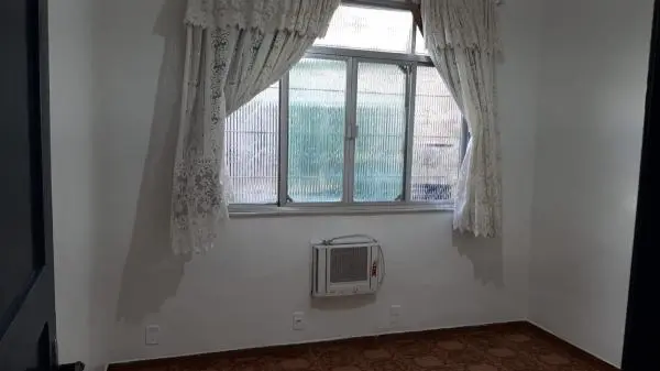 Excelente casa em condomínio residencial fechado, próximo a comércio em geral, escolas, hospital, shopping, metrô.