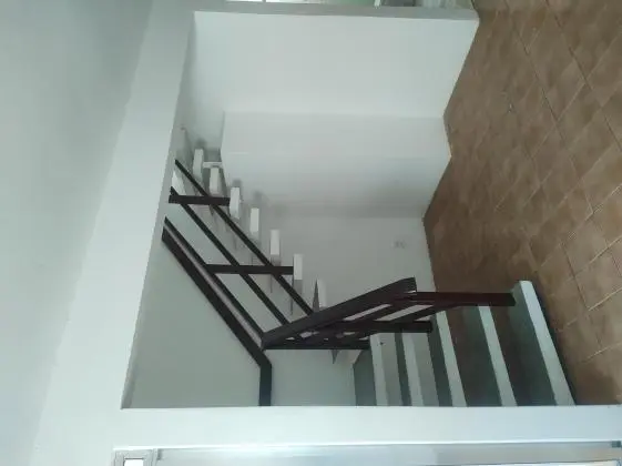 Vende-se excelente casa em Casa Forte (Poço da Panela)
