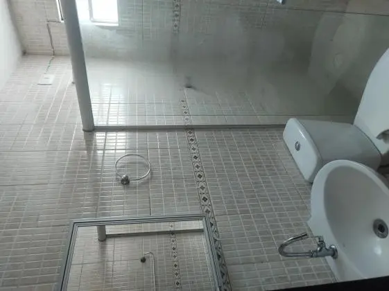 Vende-se excelente casa em Casa Forte (Poço da Panela)