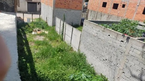 Vende-se terreno área 5X25 m2