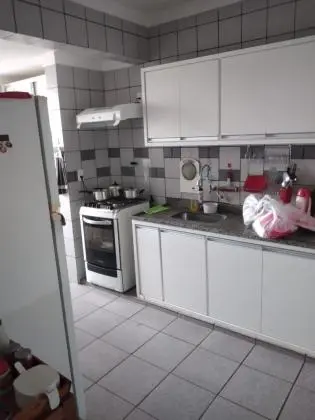 Apartamento na Vila Santana, próximo à praça Dom Emanuel