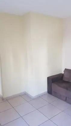 ALUGAR APARTAMENTO Pronto para morar COM MOBÍLIA simples, IPTU e CONDOMÍNIO INCLUSOS
