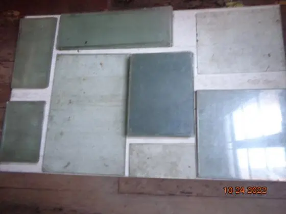 Balcão desmontado, vidros temperados, vários tamanhos, de balcões para lojas. R$300, 00