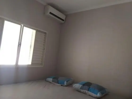 CASA P/ ALUGAR COM 2 QUARTOS  275m2- JARDIM SANTO ANDRÉ