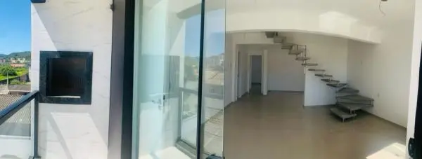 Excelente cobertura no Centro de Camboriú