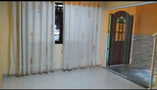 Lindo sobrado em Carapicuiba