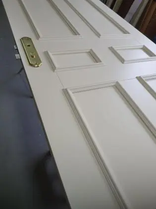 OFERECEMOS PORTAS DE ALTO PADRÃO