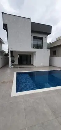 Residencial New Ville - Casa nunca habitada, 3 Suítes (sendo uma máster com closet) 4 vagas. Fino acabamento