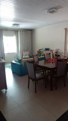 Vende-se casa de 4 dormitórios em Ribeirão Pires
