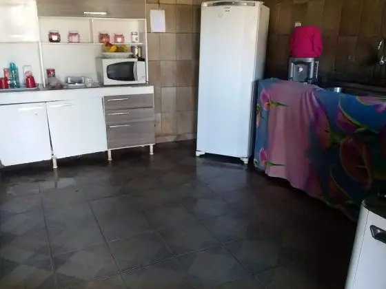 VENDE-SE ESTA CASA