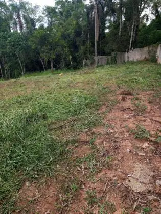 Vende-se terreno de 3.000m2. em Cotia - SP.