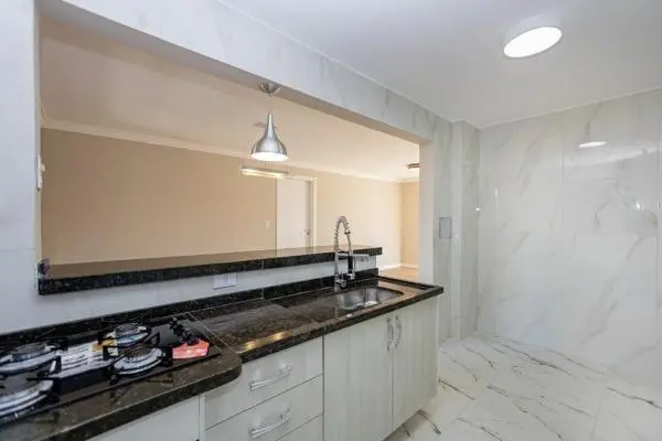 Apartamento Impecável no Bairro Champagnat