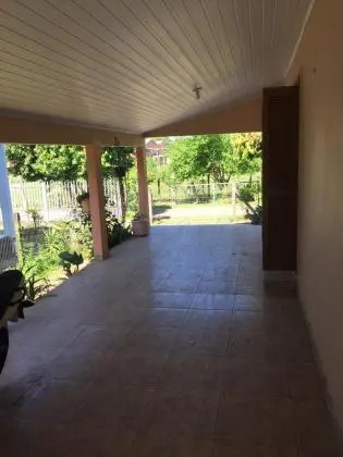 CASA NO CENTRO DA CIDADE DE ARARICÁ - RS