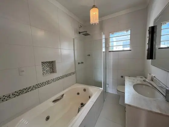 Excelente Sobrado com 3 Quartos e 1 Suíte Especial