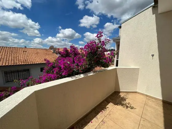 Excelente Sobrado com 3 Quartos e 1 Suíte Especial