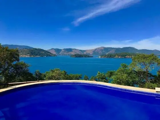 ALUGO CASA EM ANGRA DOS REIS
