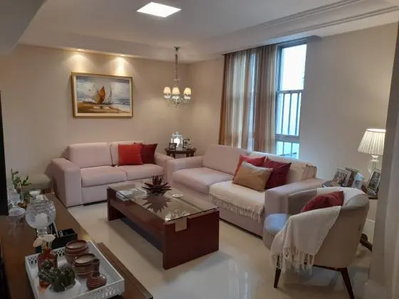 Esplêndido Apartamento no Costa Azul: 3/4 e 3 banheiros sendo 1 suite