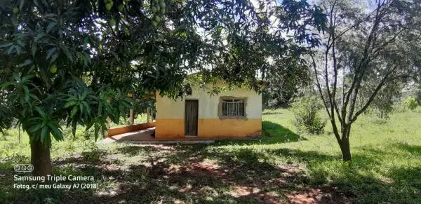 Lote de 1000 m com casa simples