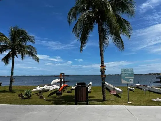 VENDO LINDA CASA