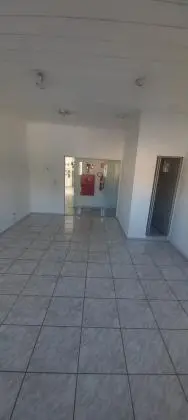 Aluga-se Sala Comercial de 23m2