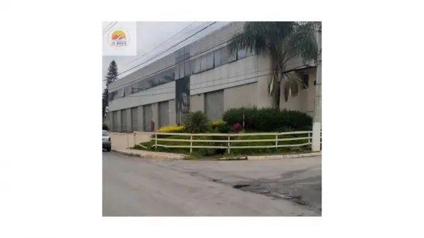 Aluga-se Salão Comercial de 66m2